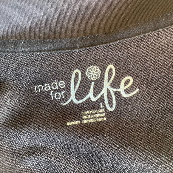Made for Life Women’s Puffer Vest Lightweight Packable Down Alternative coat - Picture 5 of 5
